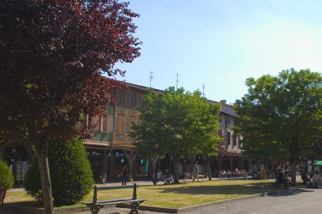 Hotel Le Commerce Mirepoix  Luaran gambar